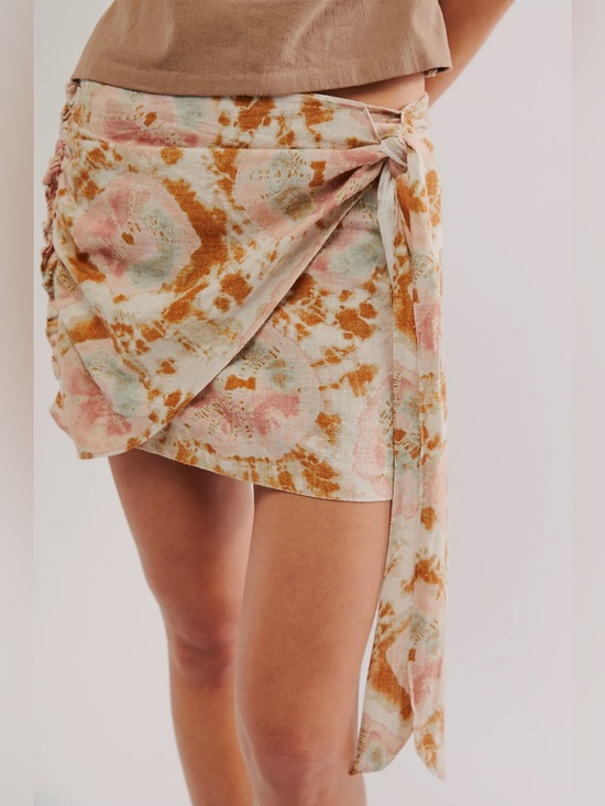 Free People Dresses & Skirts - Free People Size 12 Neutral Combo Tie-Dye Wrap Mini Skirt